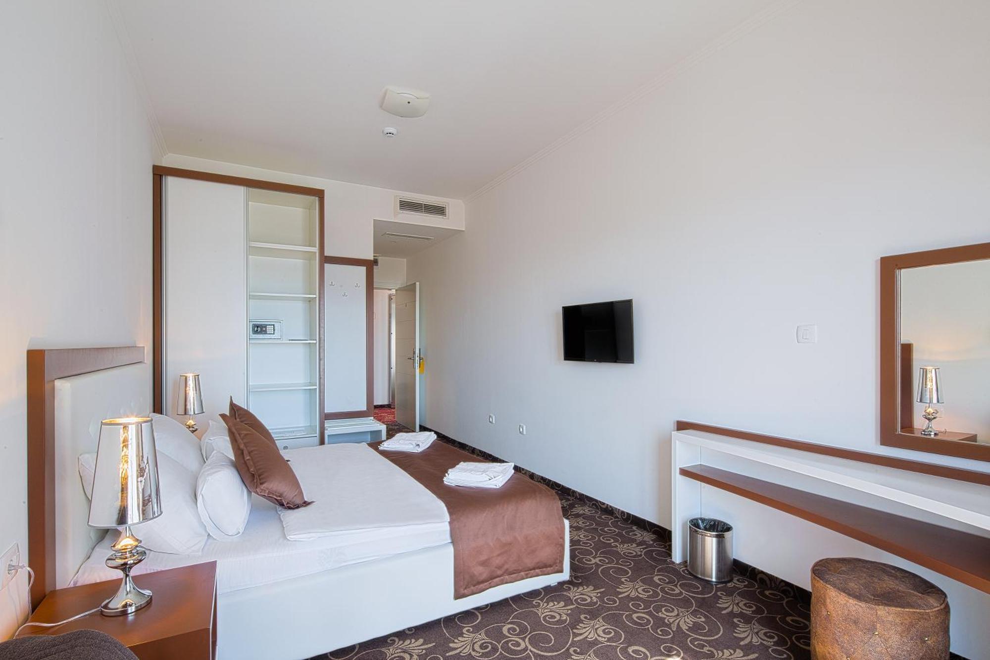 Hotel Pozzo Budva Eksteriør billede